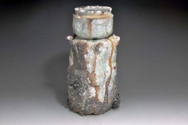 Artist: Shiho KanzakiTitle: Small iga Vase -1